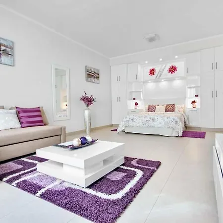 Playa De Fanabe Sleeps 8 Pool Air Con Wifi Vila