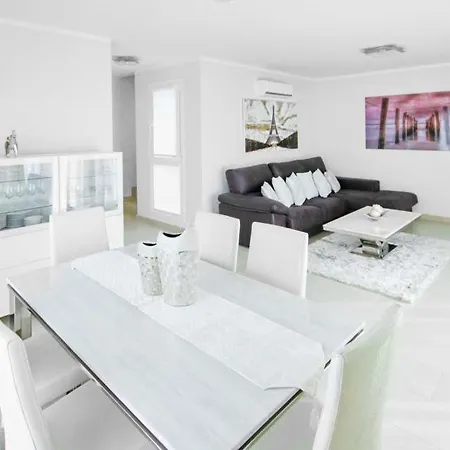 Vila Playa De Fanabe Sleeps 8 Pool Air Con Wifi